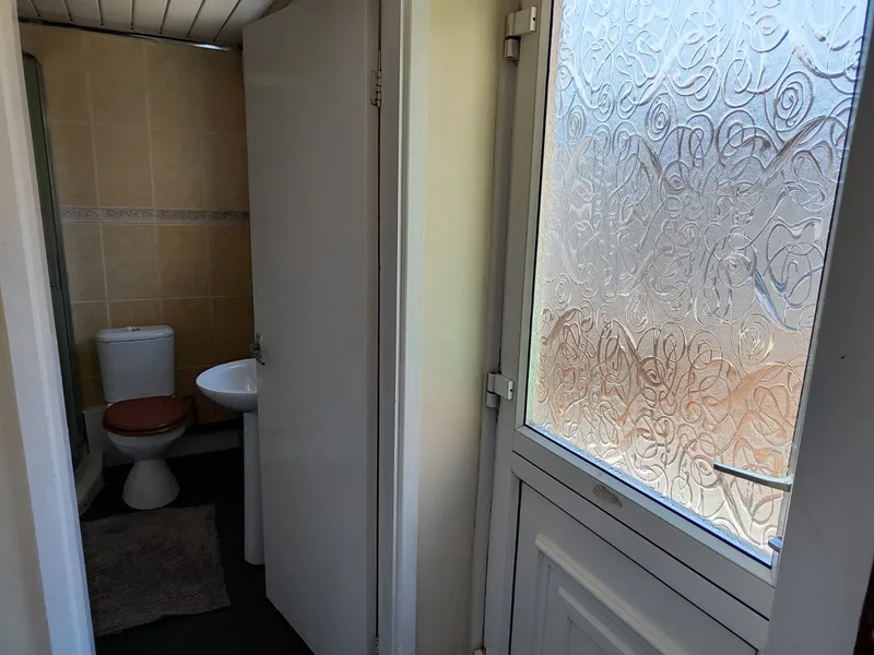 Norwood Road: 2 Bedroom House NG7 3FJ - Image 9